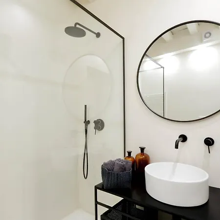 Luxury Charme Between Pantheon And Spanish Steps 아파트 *