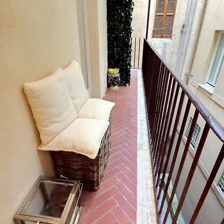 Luxury Charme Between Pantheon And Spanish Steps דירה רומא