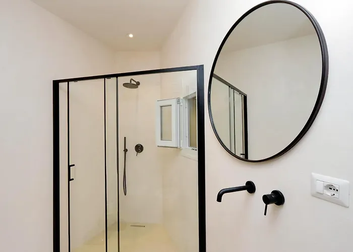 Luxury Charme Between Pantheon And Spanish Steps Apartment